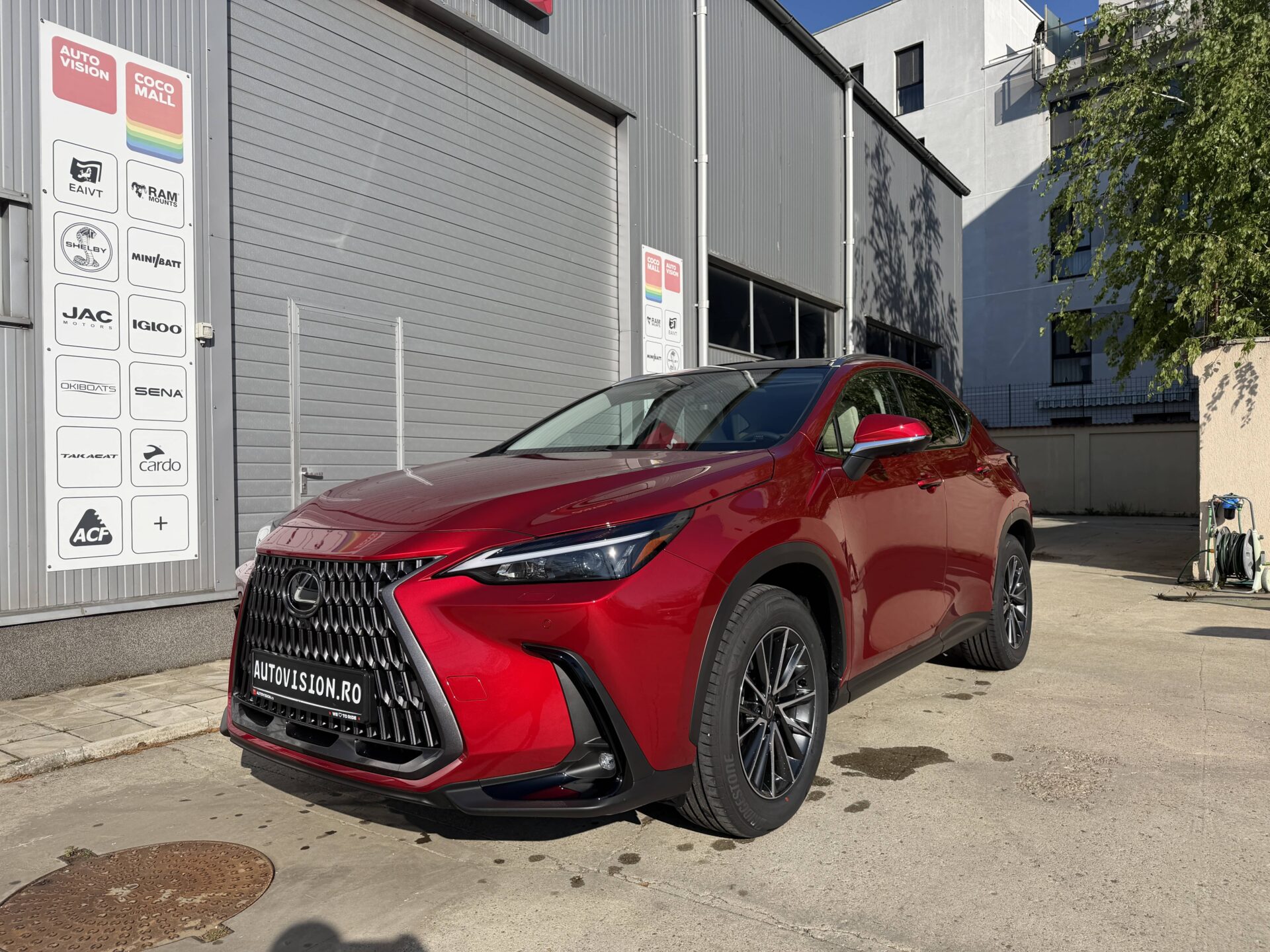 Lexus_NX450h+_autovision_02
